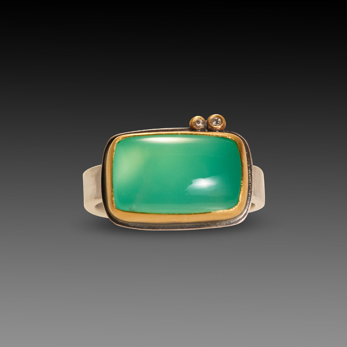 Smooth Chrysoprase Ring with Diamond