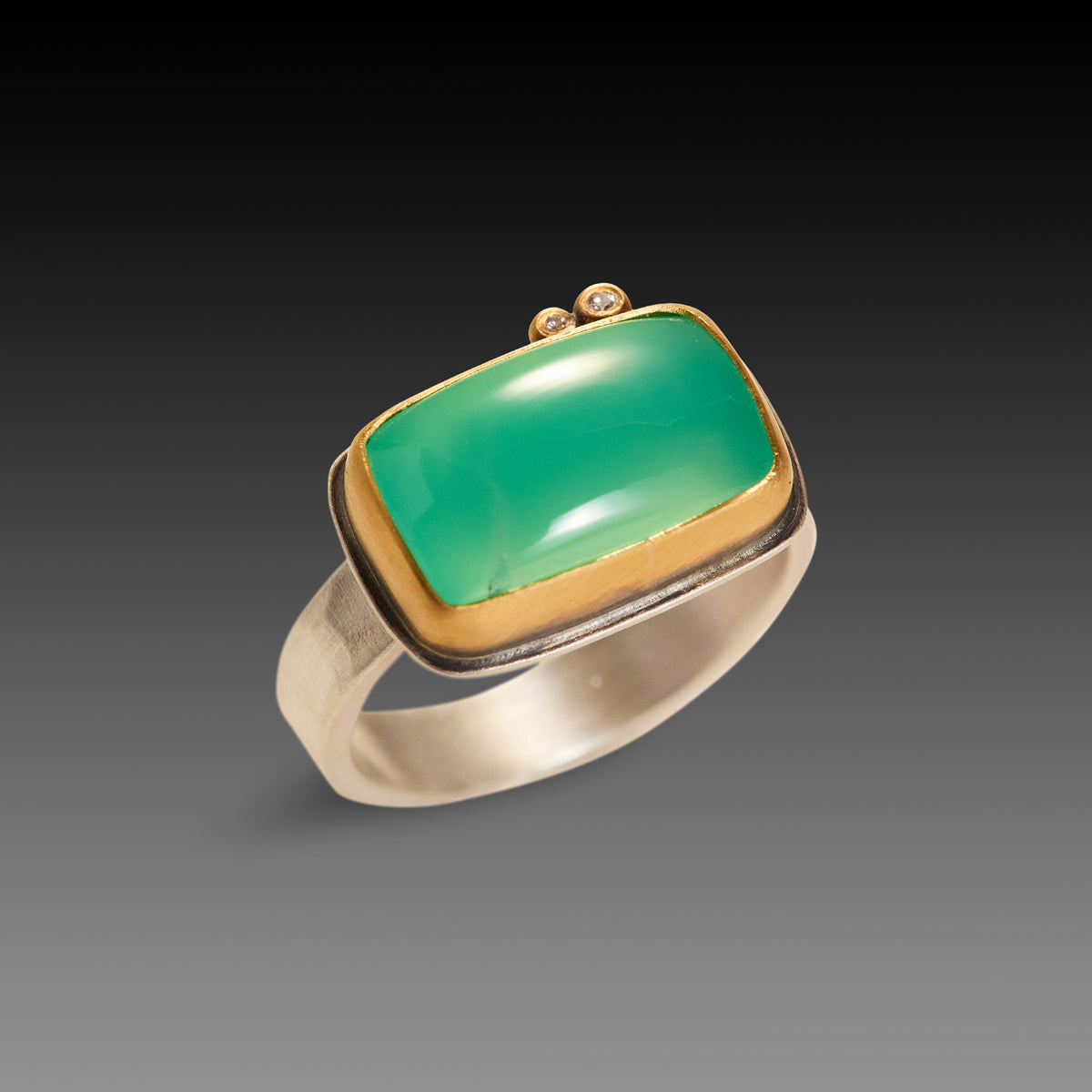 Smooth Chrysoprase Ring with Diamond