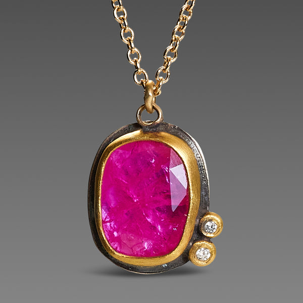 Vibrant Ruby Necklace with Diamonds