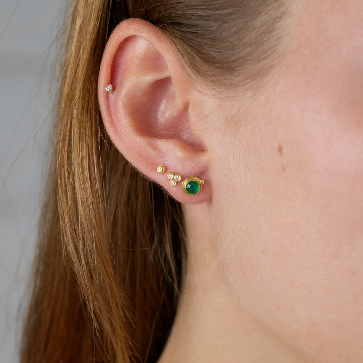 Round Emerald Stud Earrings