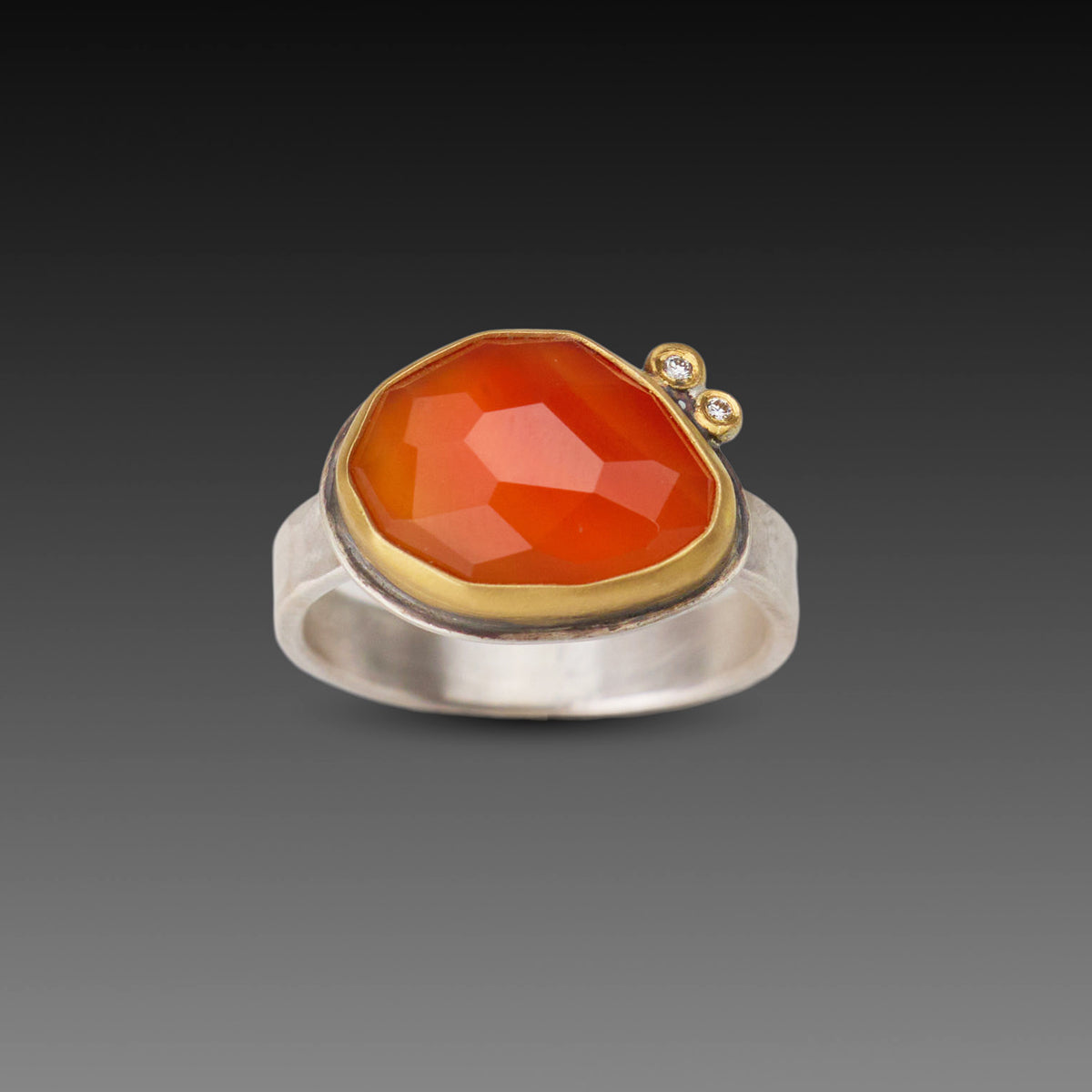 Carnelian Ring with Diamonds