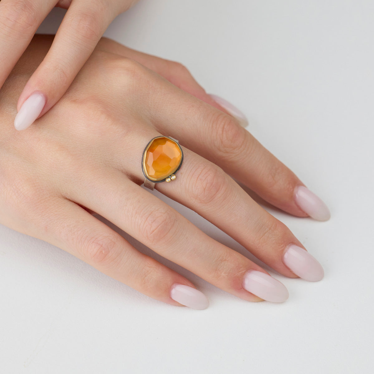 Carnelian Ring with Diamonds
