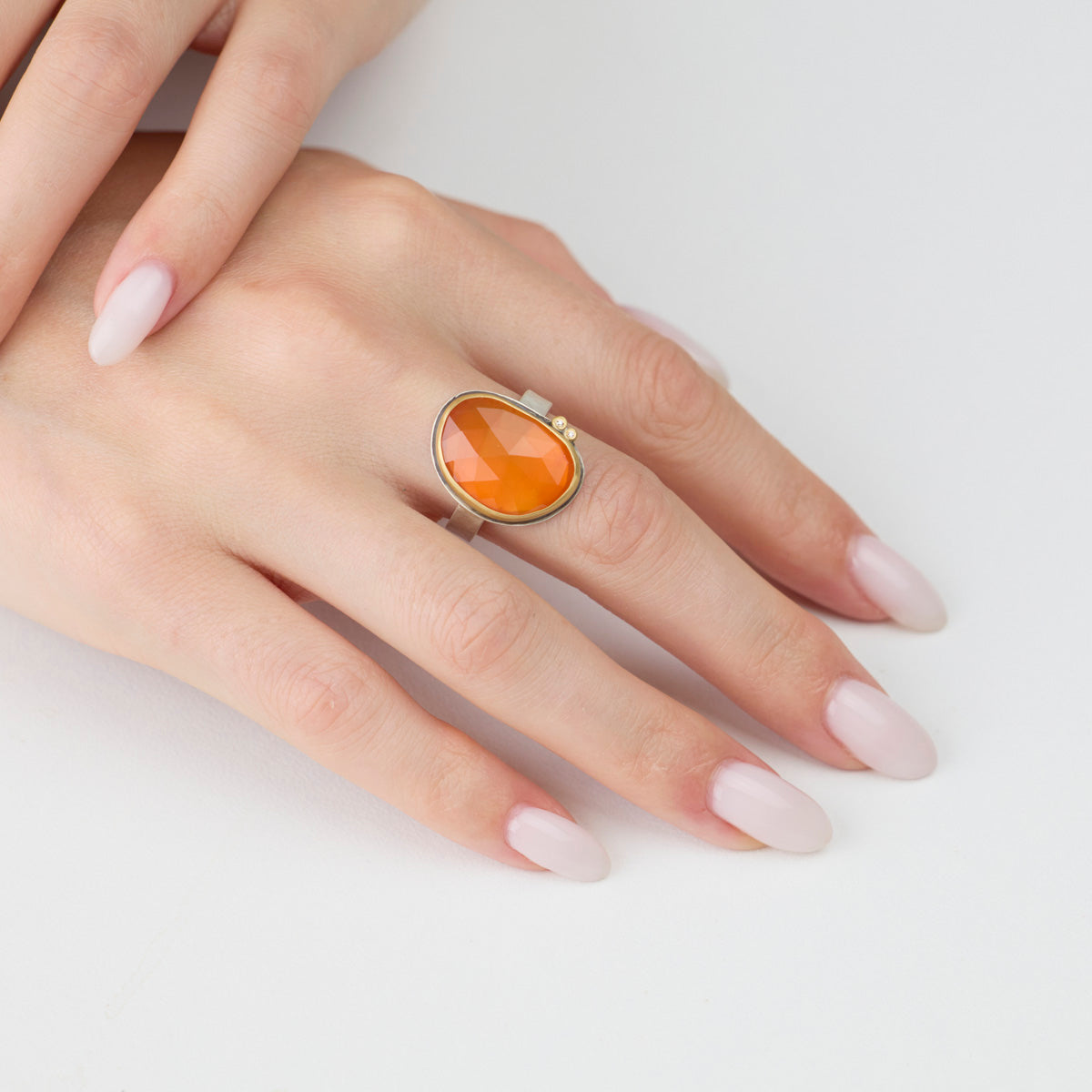 Carnelian Ring with Two Diamonds