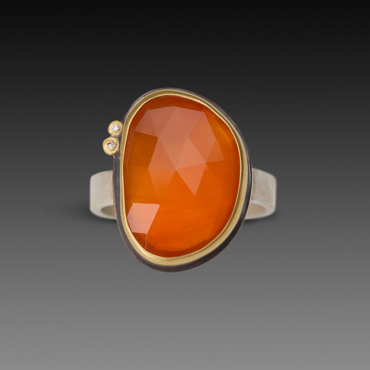 Carnelian Ring with Two Diamonds