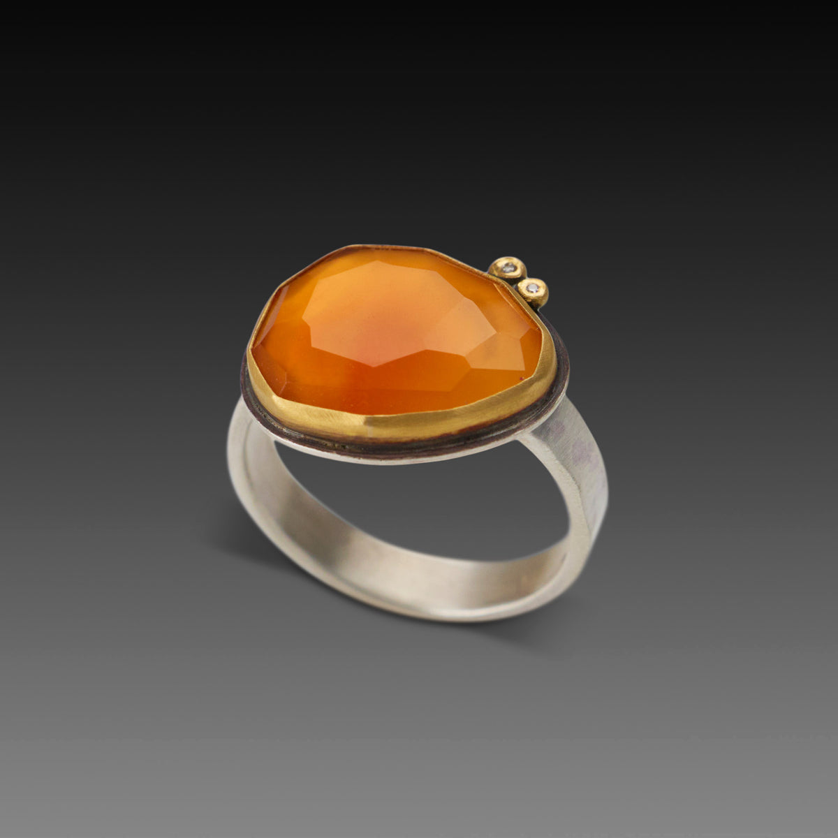 Carnelian Ring with Diamonds