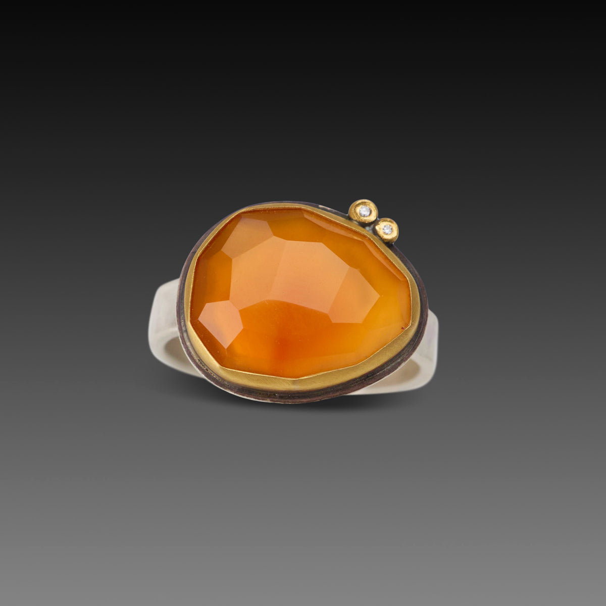 Carnelian Ring with Diamonds