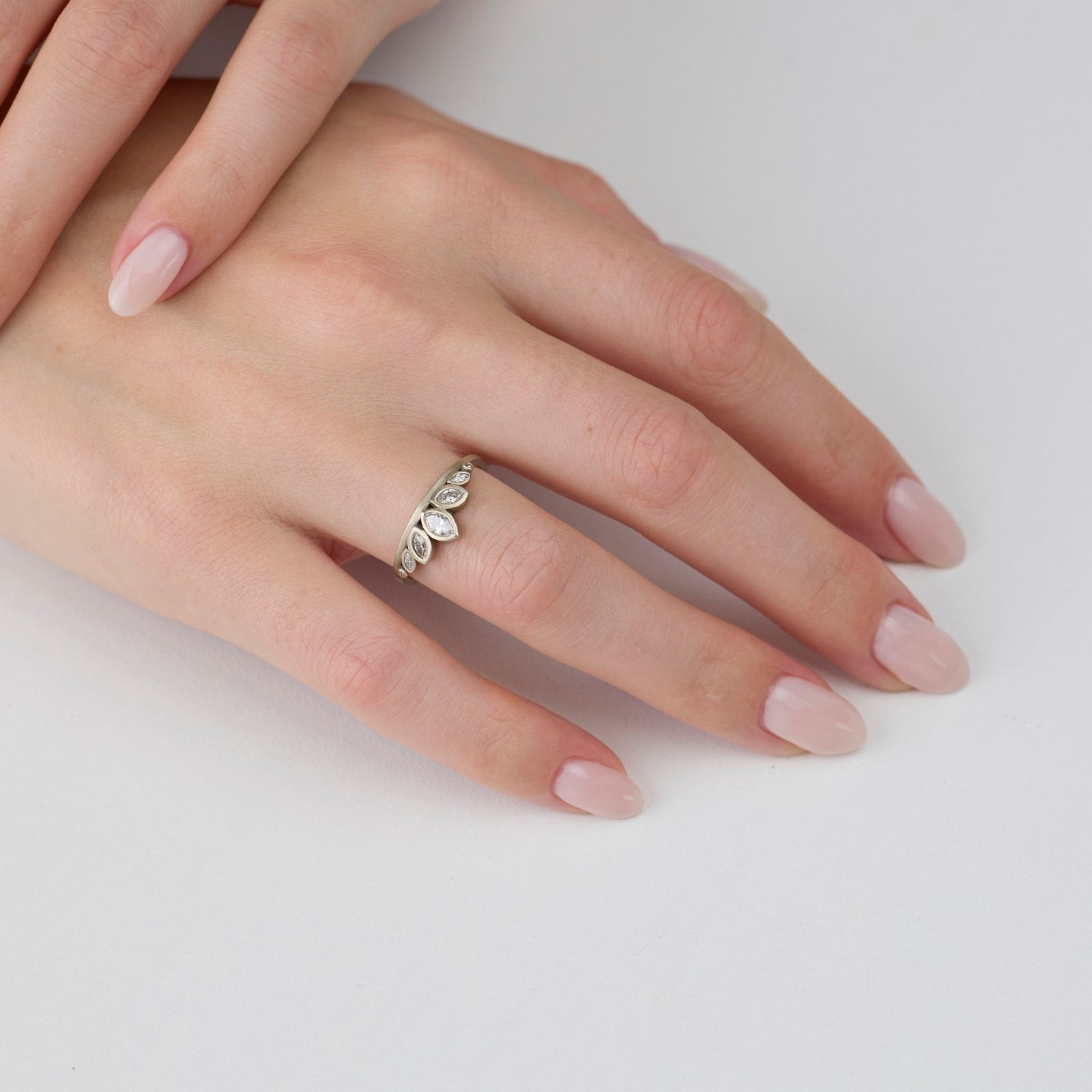 Full Lotus Diamond Band in White Gold