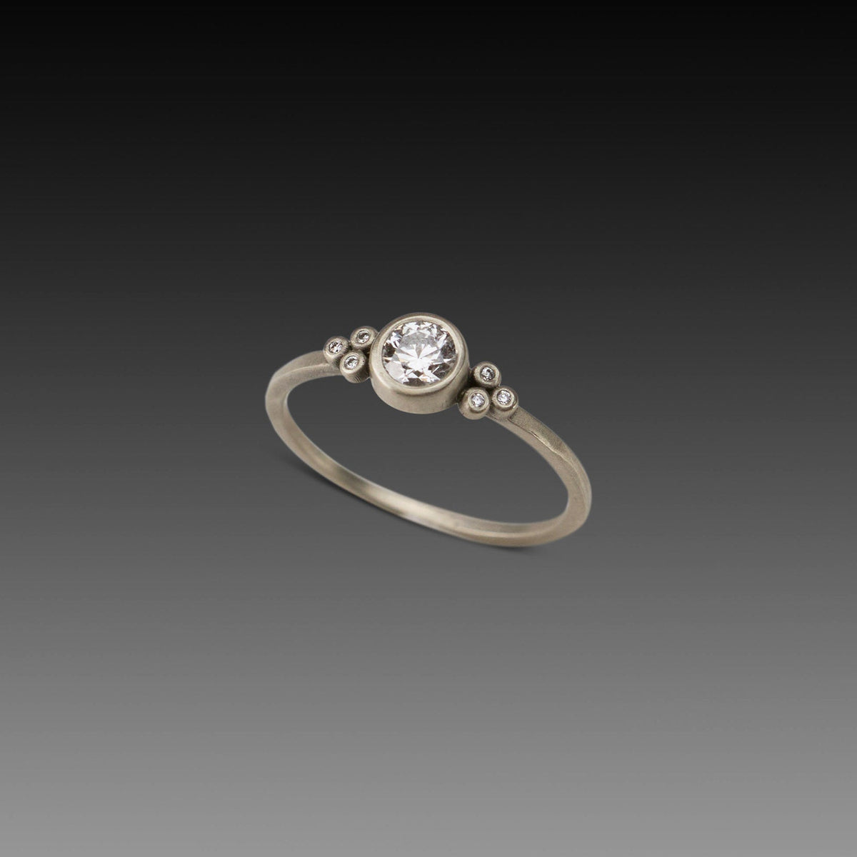 Medium Diamond Flourish Ring in White Gold