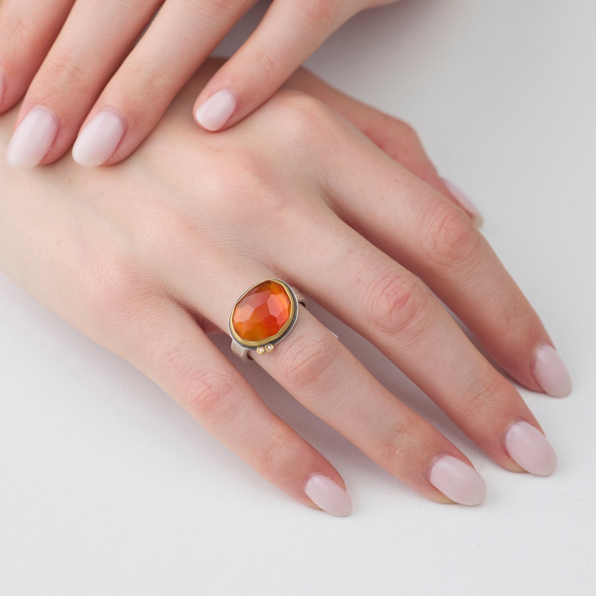 Carnelian Ring with Diamonds