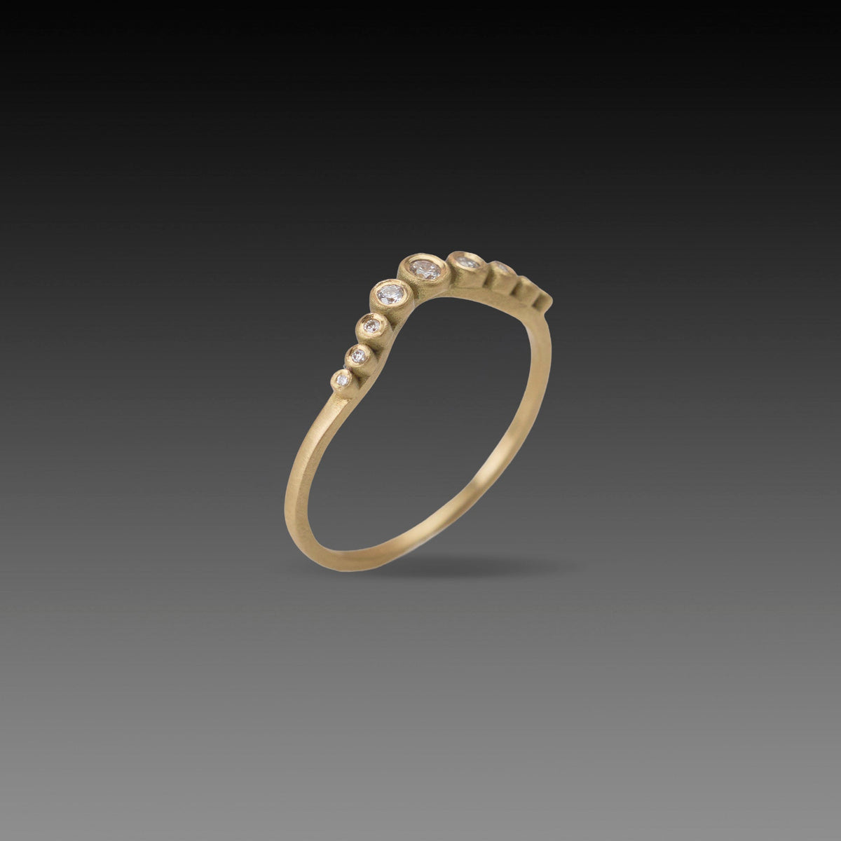 Graduated Curve Diamond Band