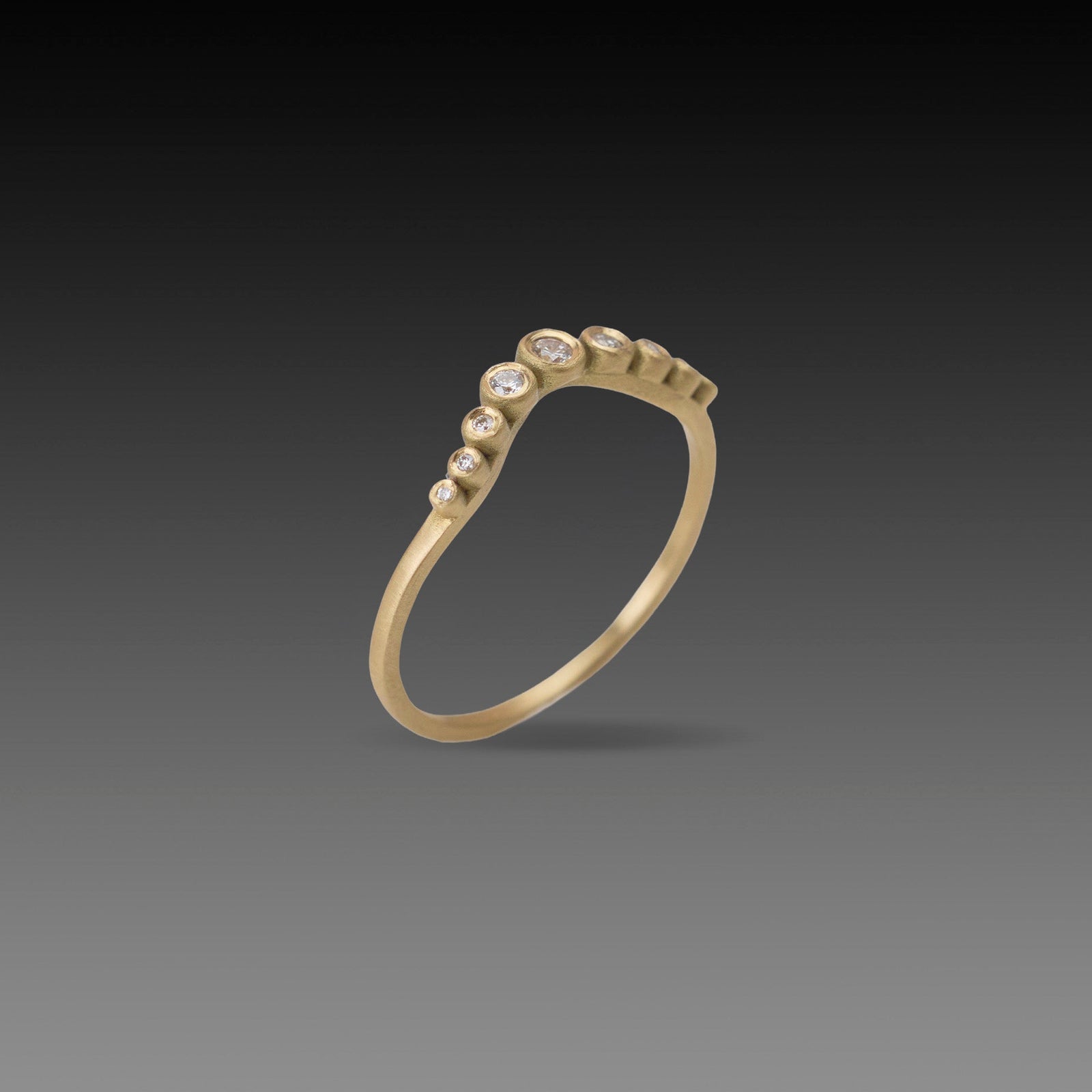 Graduated Curve Diamond Band