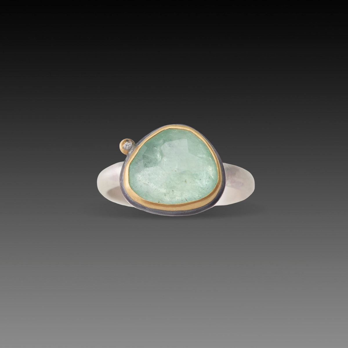 Beryl Ring with Diamond