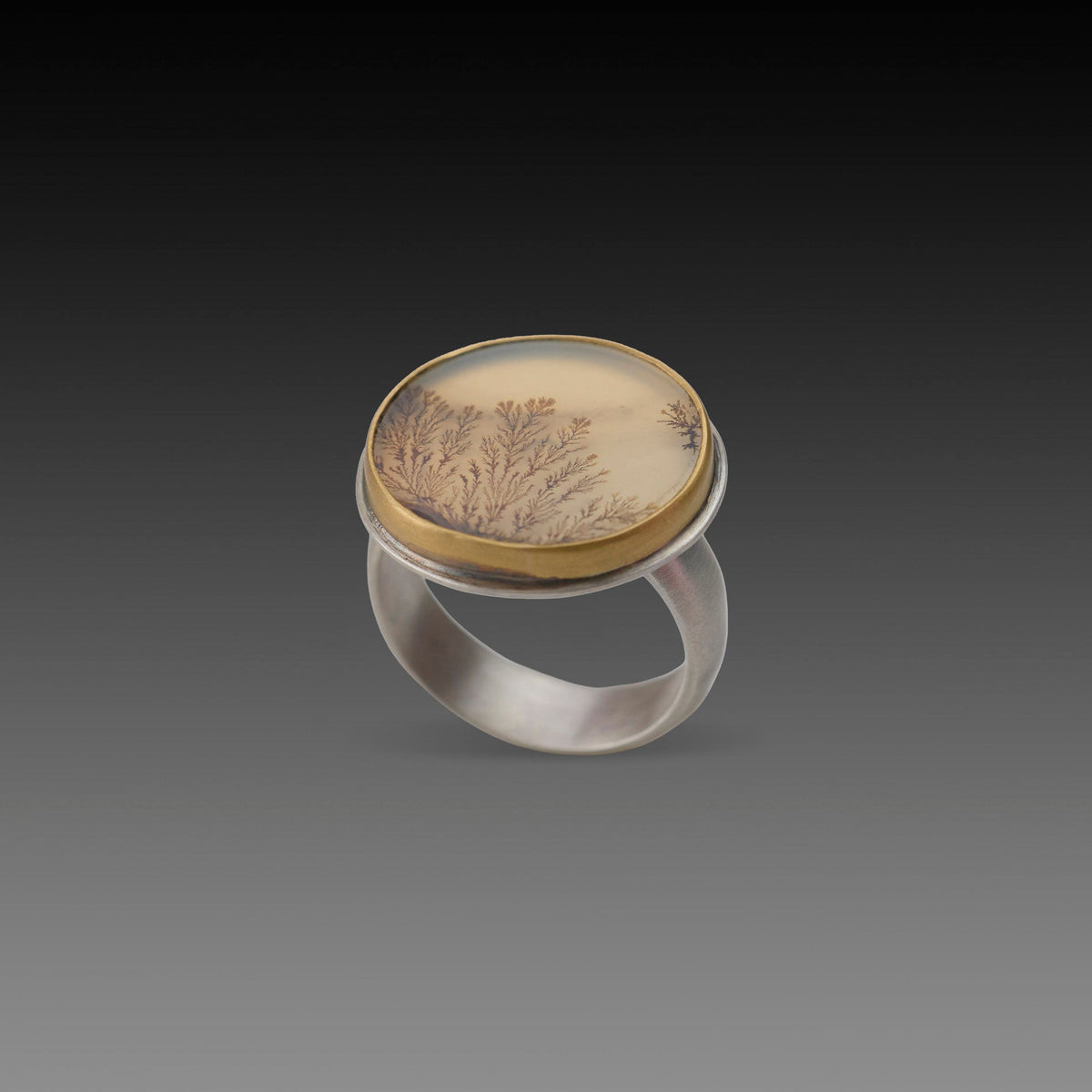 Round Dendritic Agate Ring with Diamonds