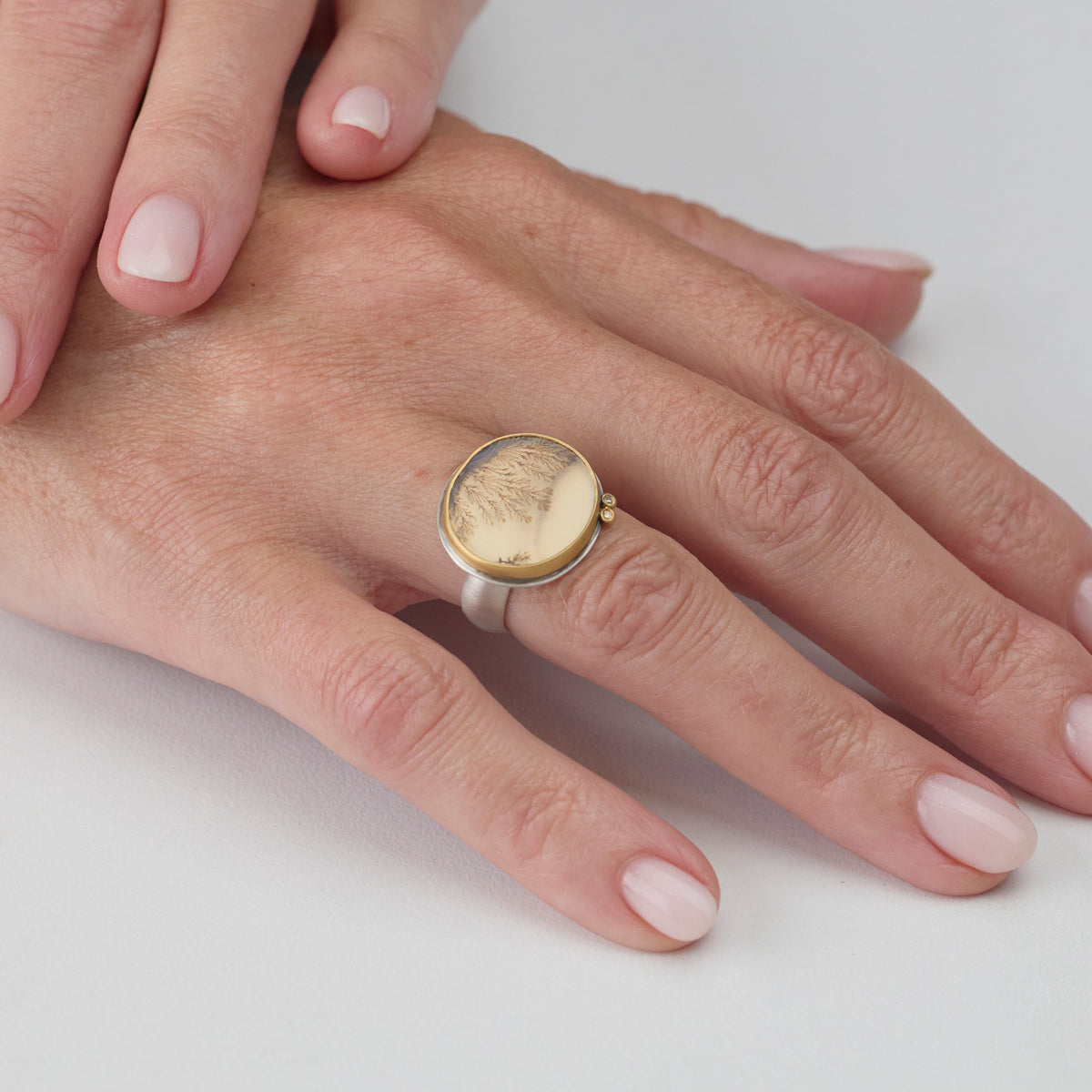 Round Dendritic Agate Ring with Diamonds