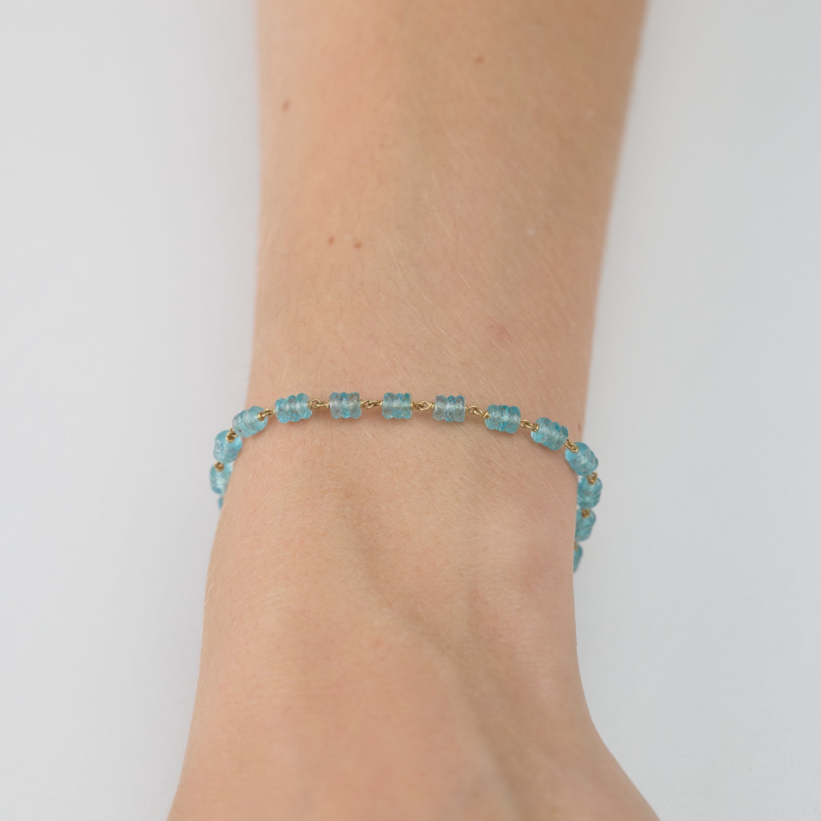 Apatite Linked Bracelet with 22k Charm