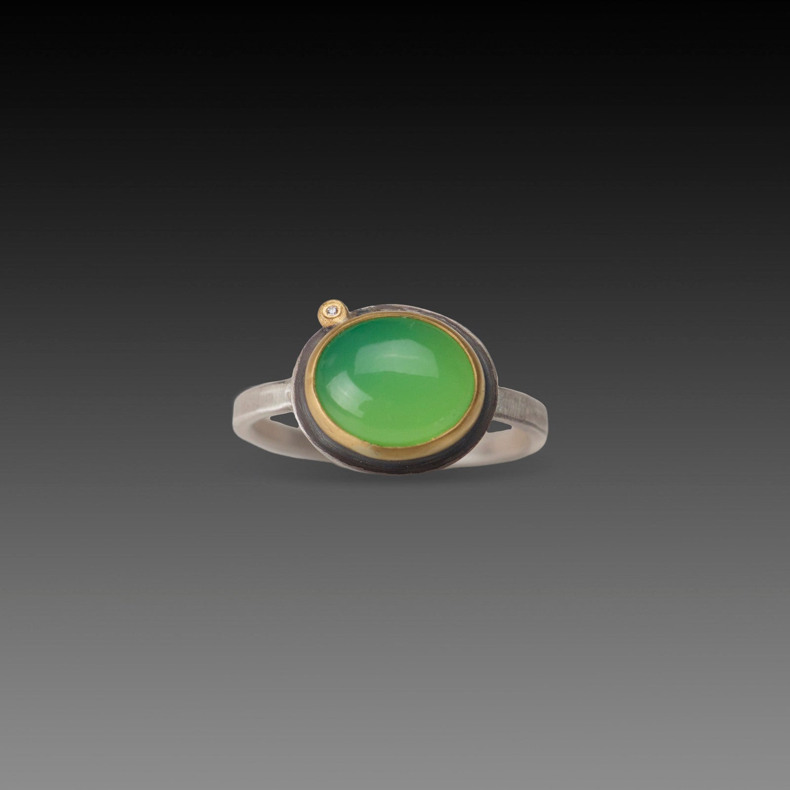 Smooth Chrysoprase Ring with Diamond
