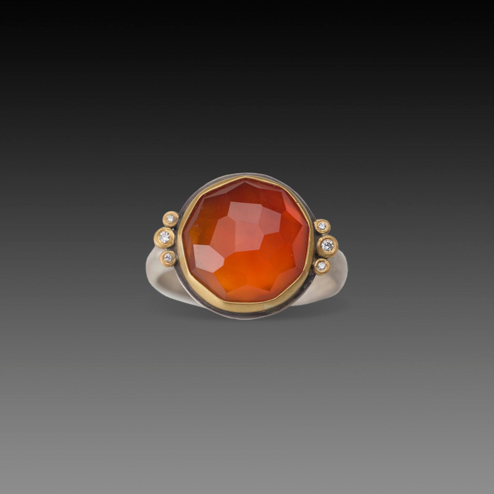 Carnelian Ring with Six Diamonds