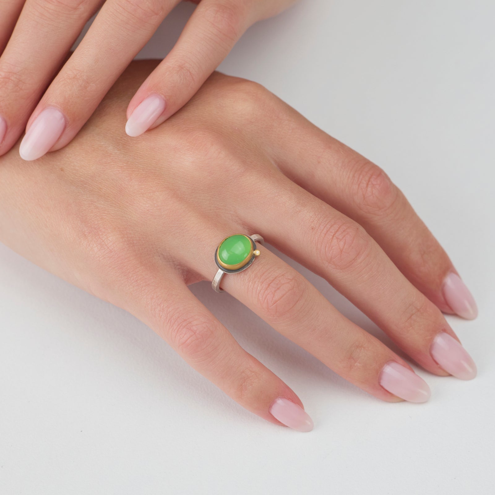 Smooth Chrysoprase Ring with Diamond