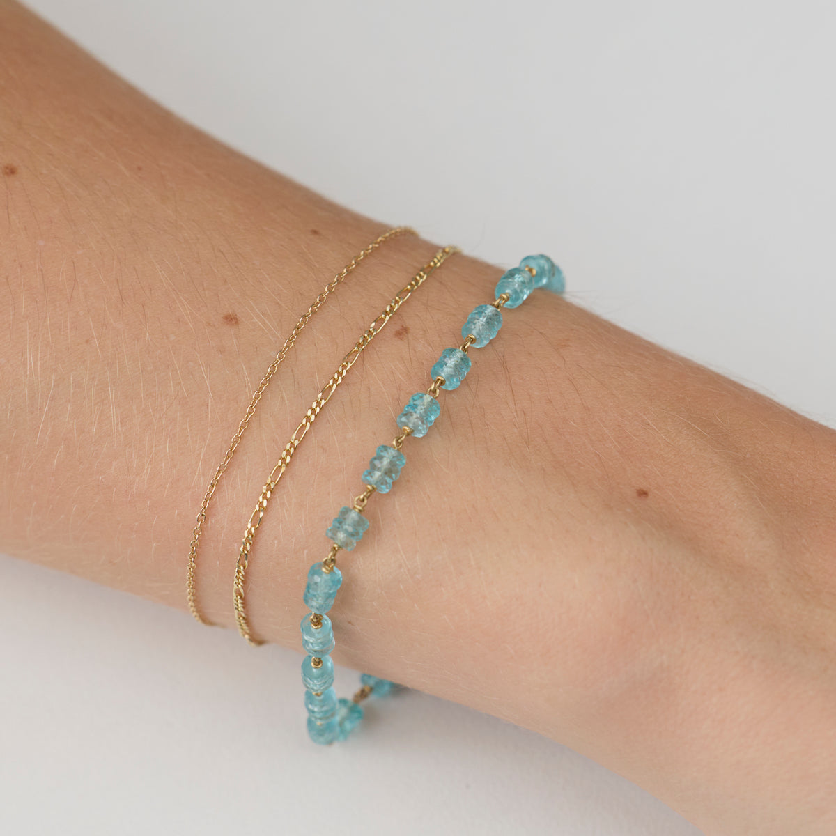 Apatite Linked Bracelet with 22k Charm