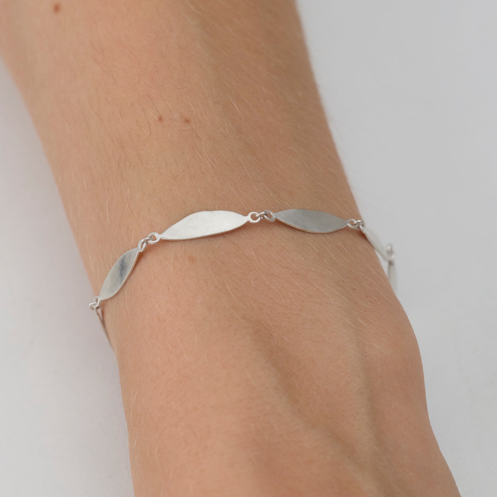 Silver Leaves Link Bracelet