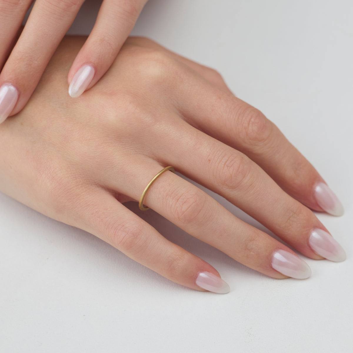 1mm Hammered Gold Band