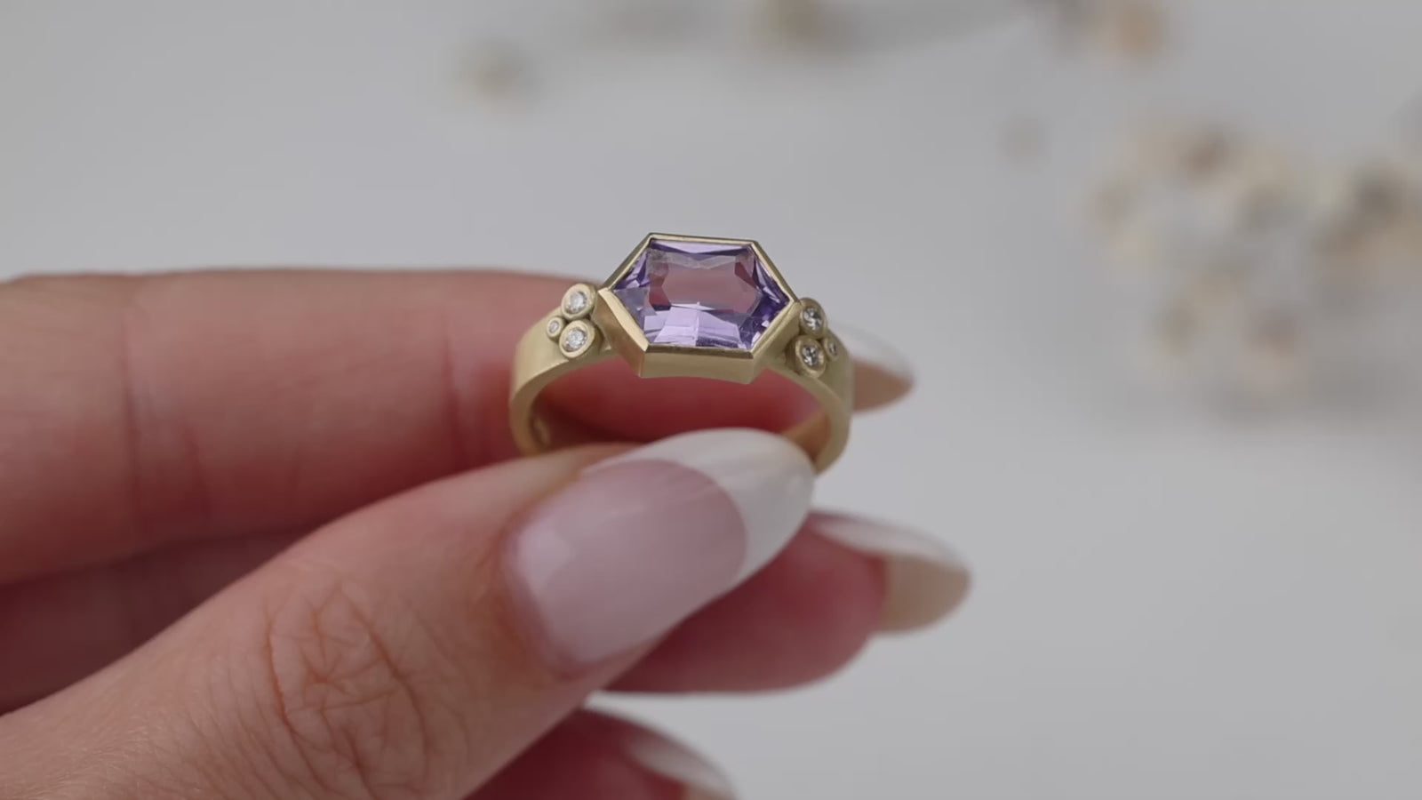 Lilac Sapphire Ring