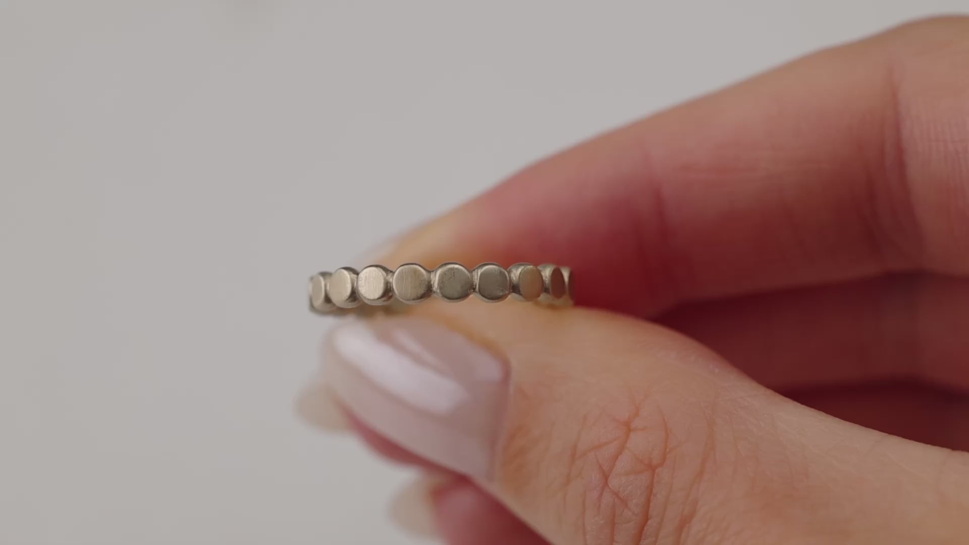 Hammered Dot Band in White Gold
