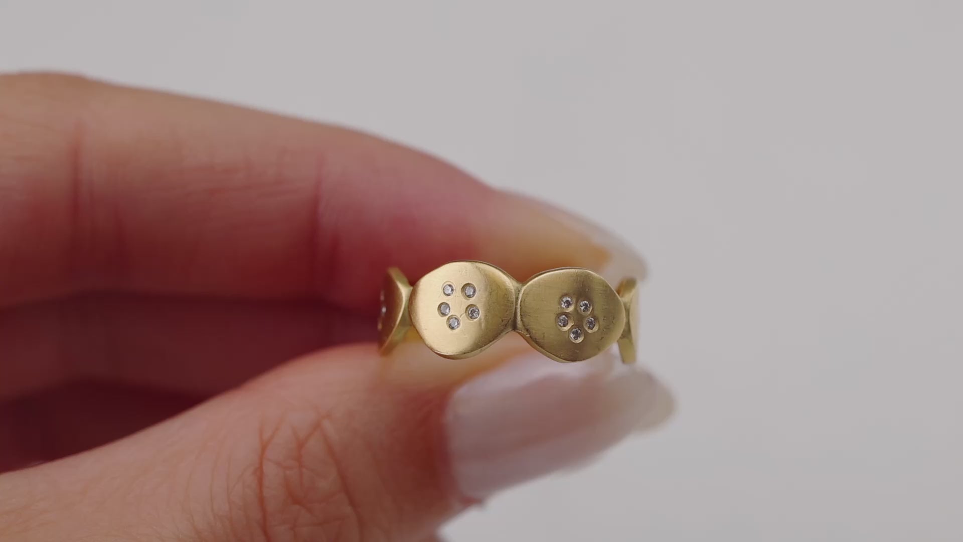 Large Ovals Ring With Diamonds