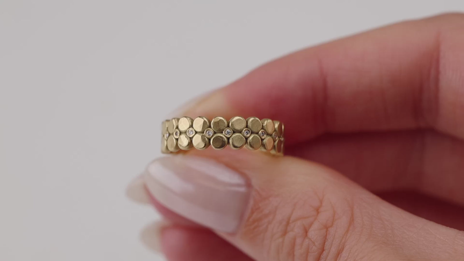 Hammered Double Dot Diamond Band