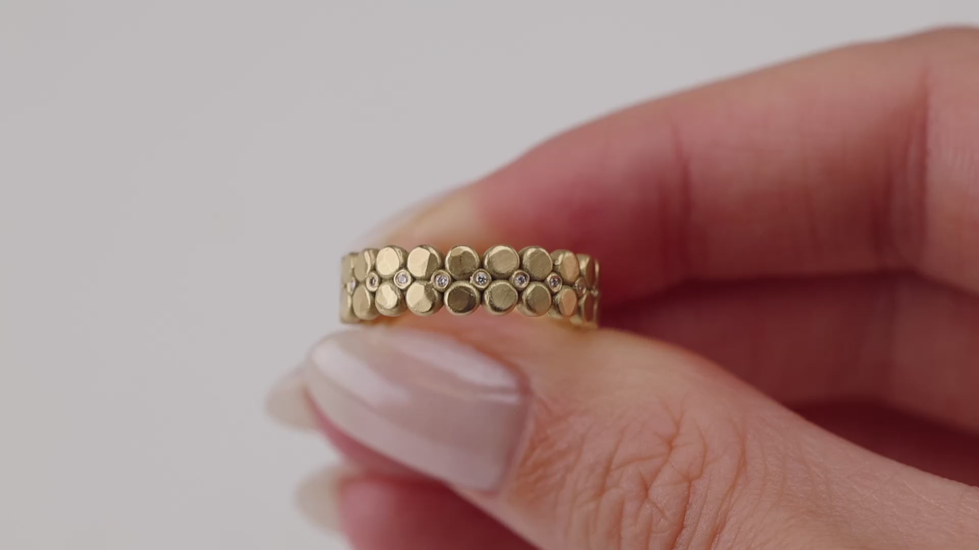 Hammered Double Dot Diamond Band