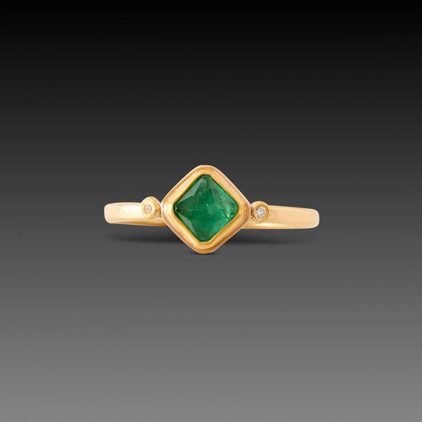 Emerald Ring With Tiny Diamonds
