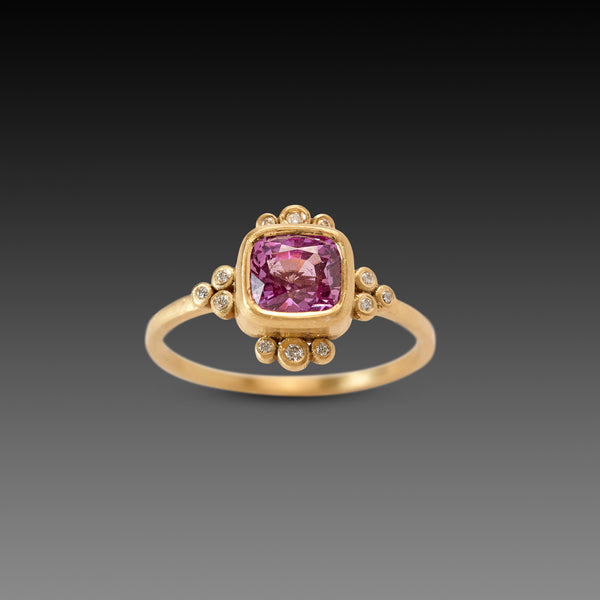 Sparkling Pink Sapphire Ring