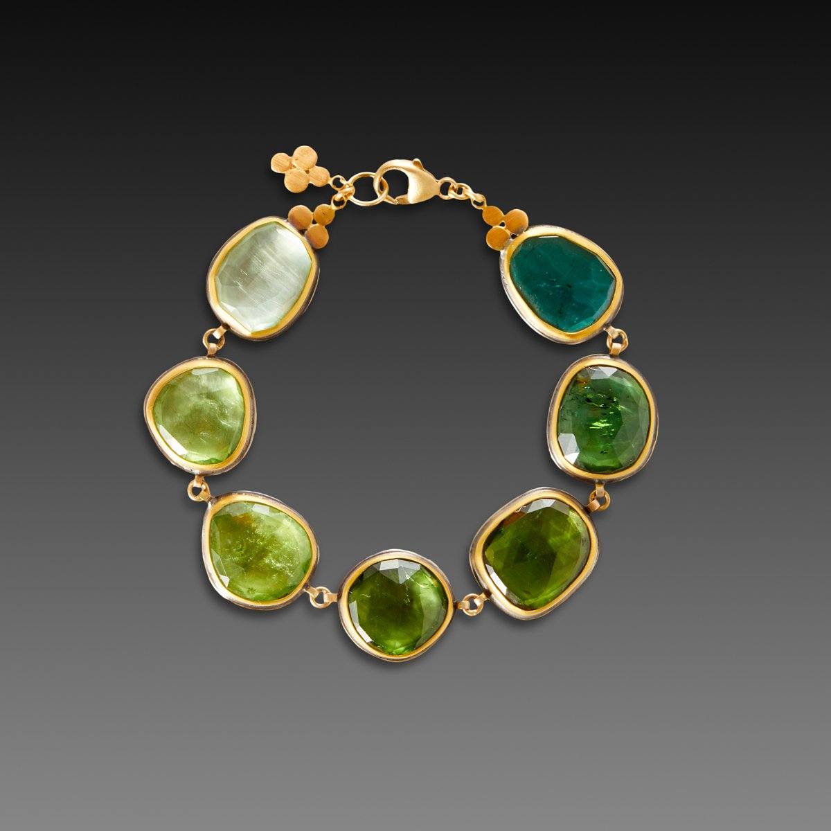 Gucci 18ct Yellow Gold Green Tourmaline Gucci Link to Love Bracelet  YBA702395002016 | Mappin and Webb