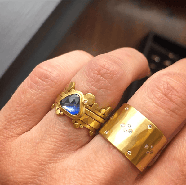 Blue Sapphire Ring with Diamond
